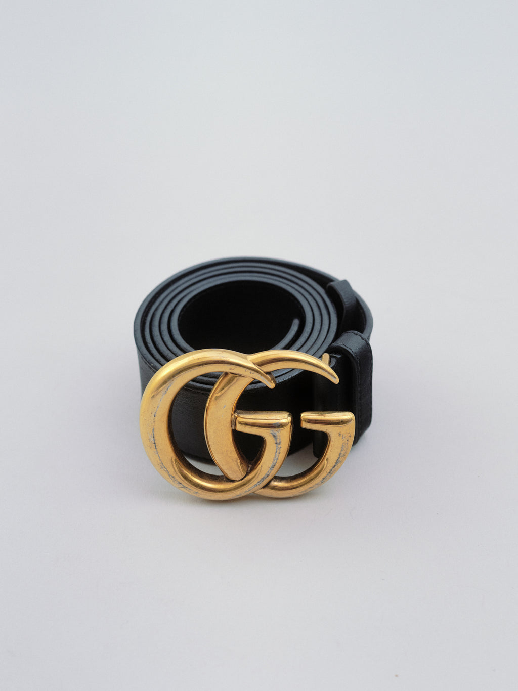Gucci black and gold Marmont logo belt