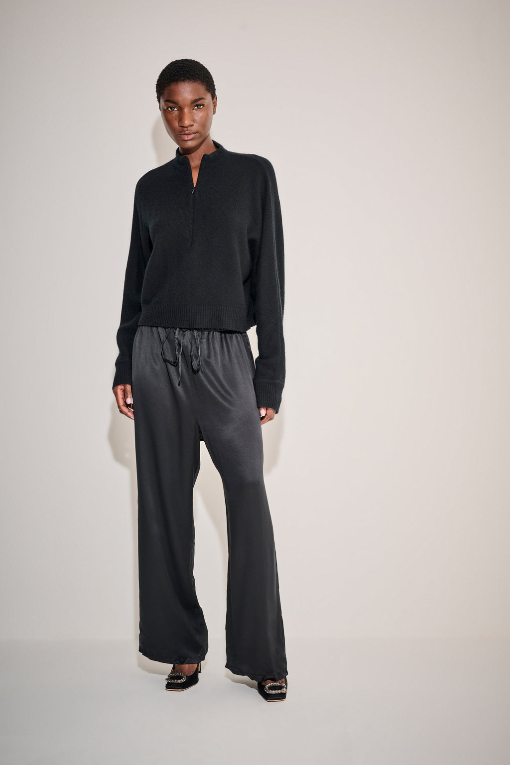 Theory Cashmere Black Jumper