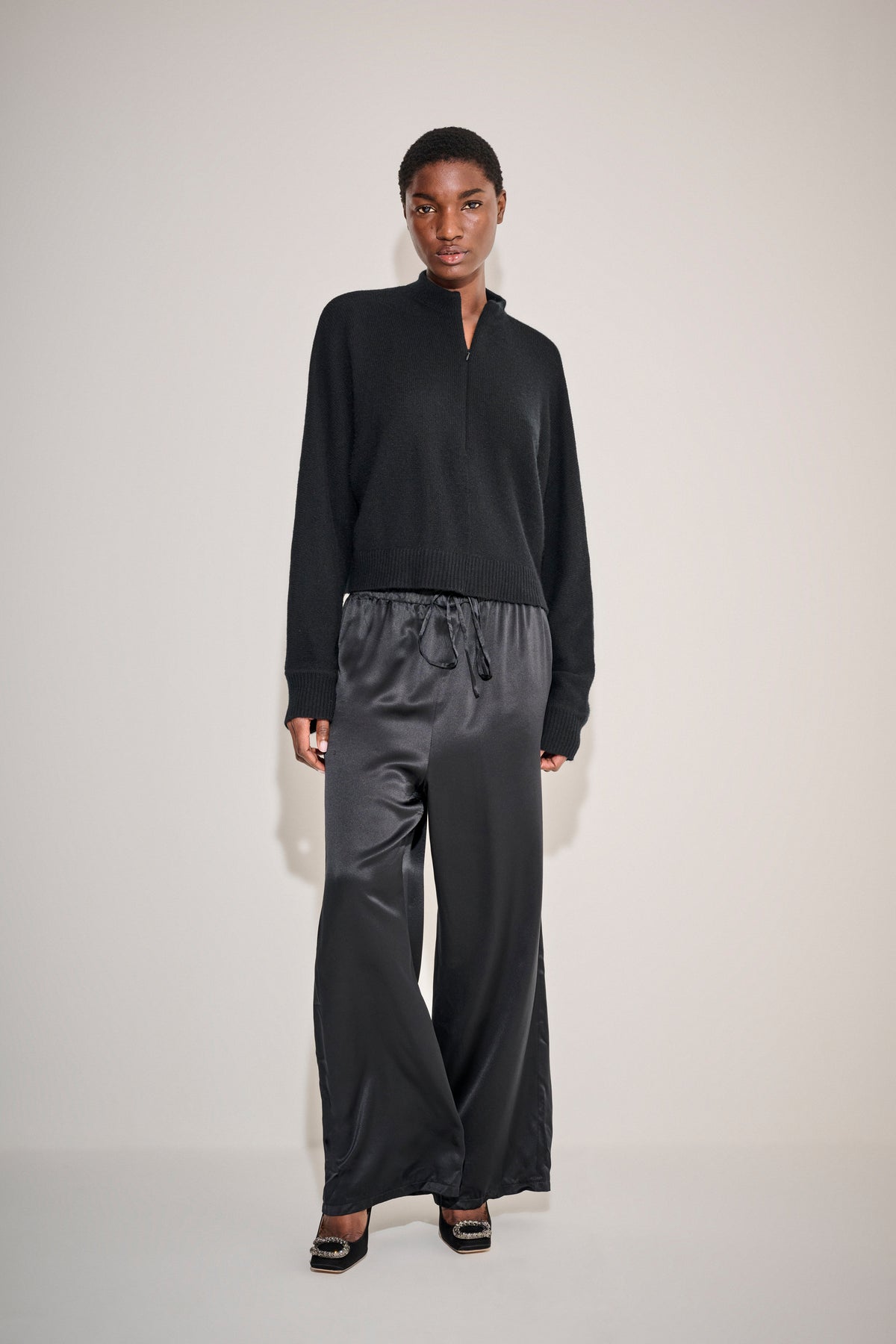 Theory Cashmere Black Jumper